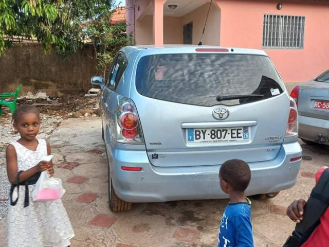 Toyota Corolla Verso, Voitures, Conakry