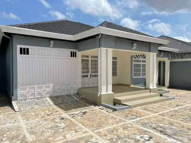 Maison à Keitayah, Maisons, Conakry
