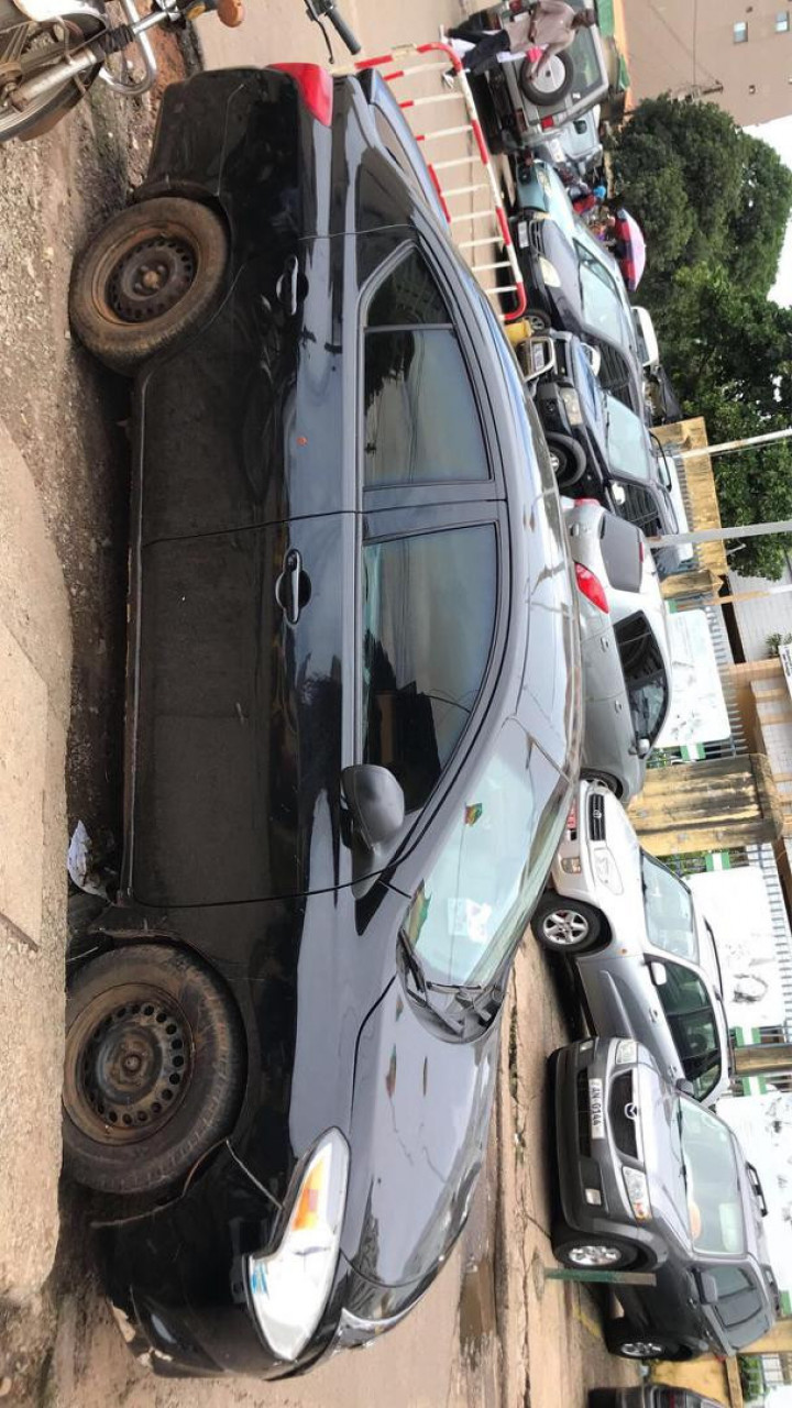 NISSAN VERSA, Voitures, Conakry