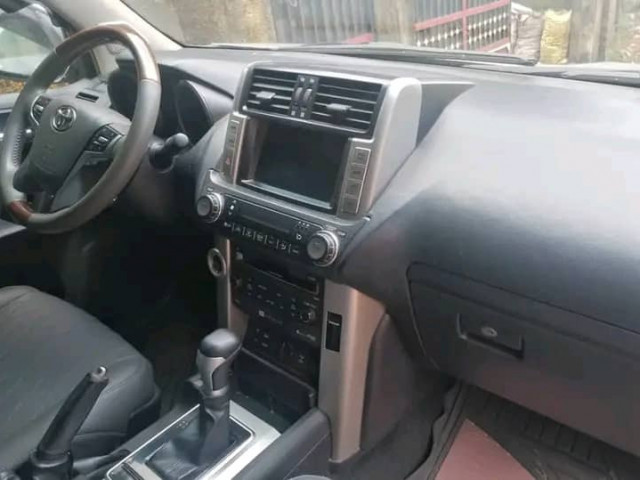Toyota Land Cruiser Prado, Voitures, Conakry