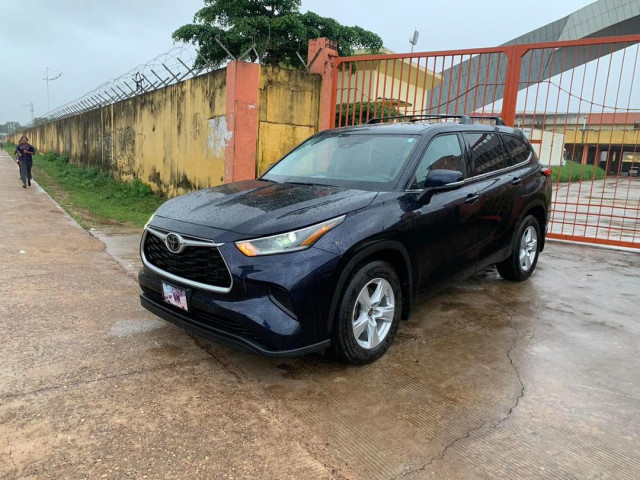 Toyota Highlander, Voitures, Conakry