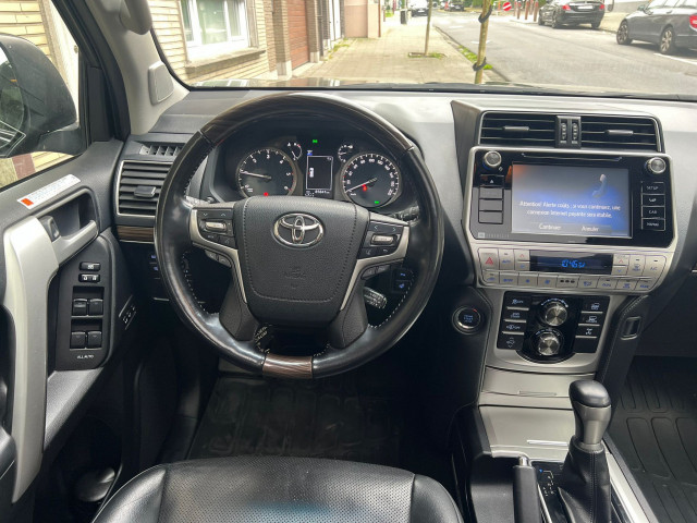 Toyota Land Cruiser Prado, Voitures, Conakry