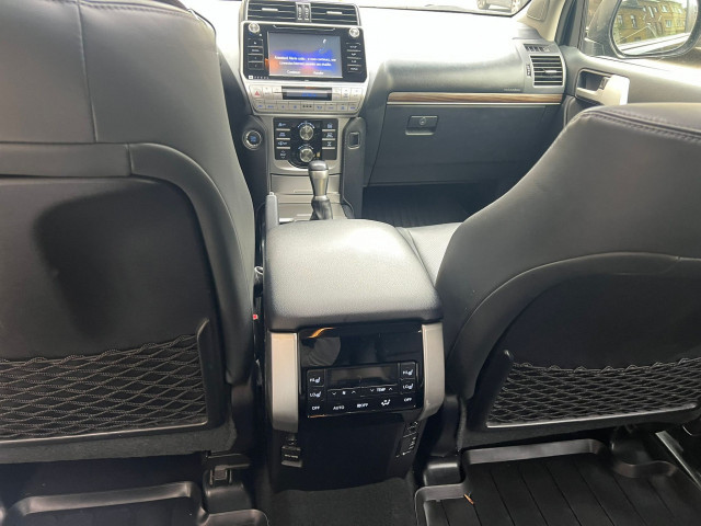 Toyota Land Cruiser Prado, Voitures, Conakry