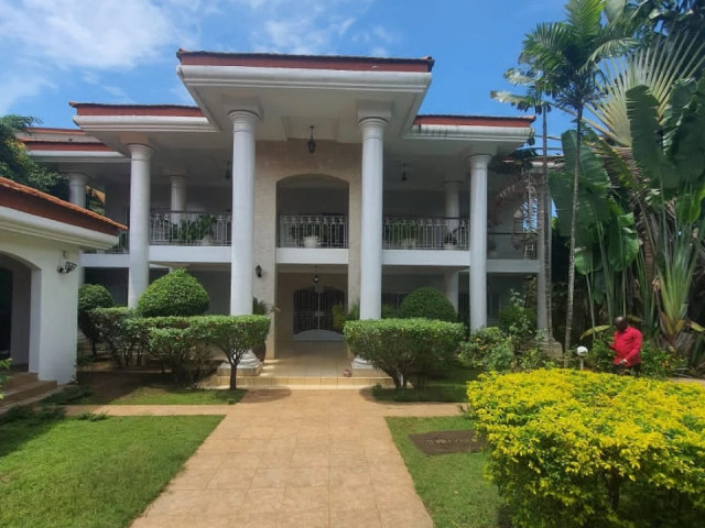 Bâtiment à Kipé, Maisons, Conakry