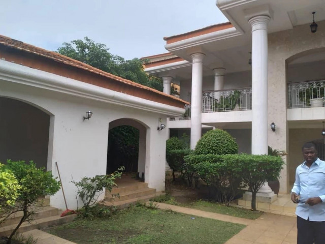 Bâtiment à Kipé, Maisons, Conakry