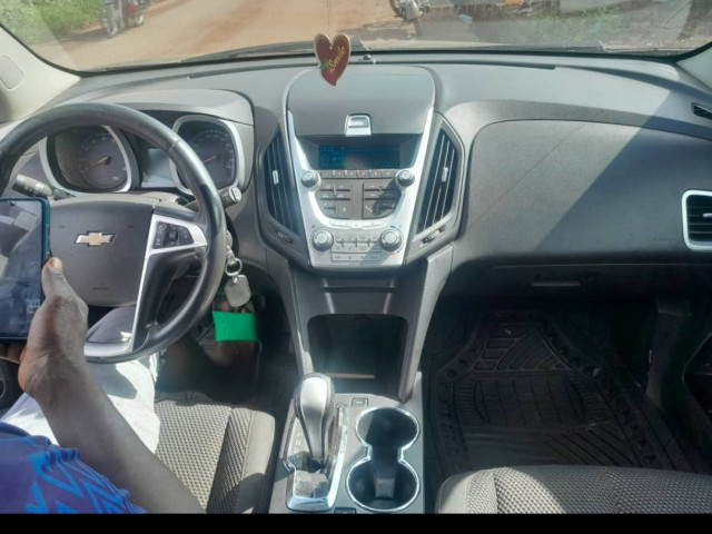 Chevrolet Equinox, Voitures, Conakry