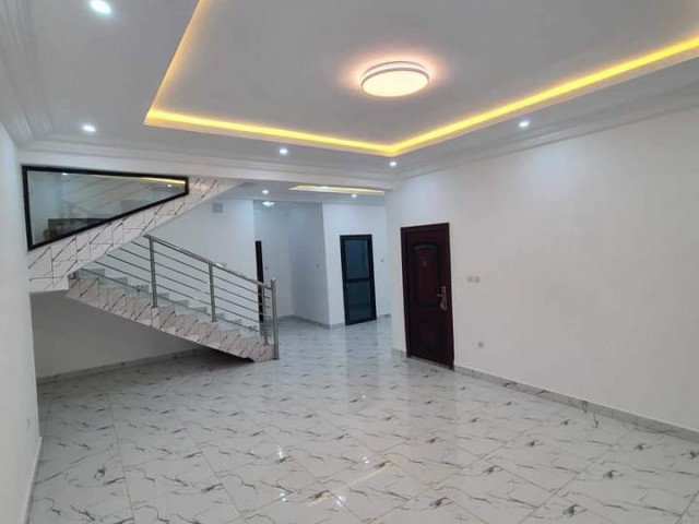 Bâtiment à Keitayah, Maisons, Conakry