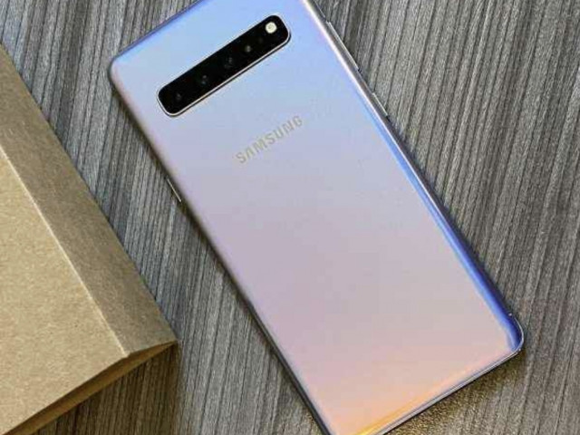 Samsung Galaxy S10 5G, Téléphones Mobiles, Conakry