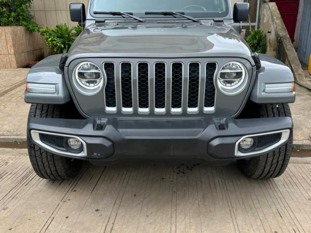 Jeep Wrangler, Voitures, Conakry