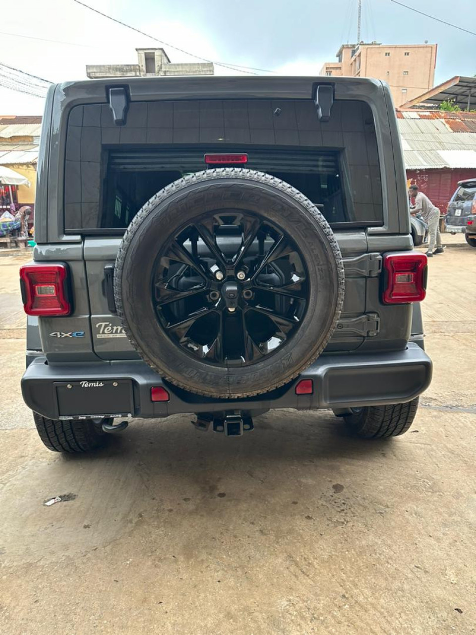 Jeep Wrangler, Voitures, Conakry