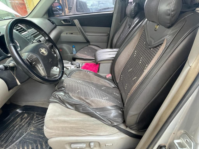 Toyota Highlander, Voitures, Conakry