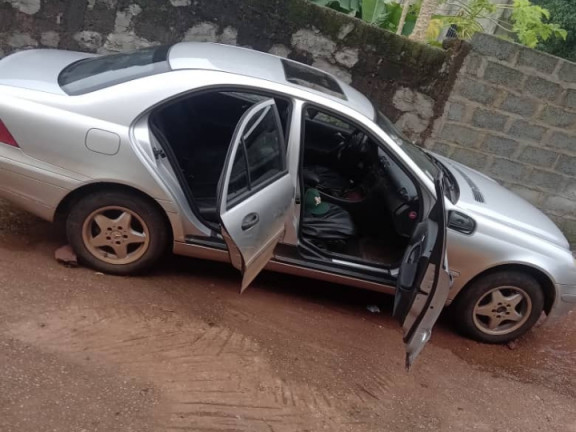Mercedes-Benz Classe C, Voitures, Conakry