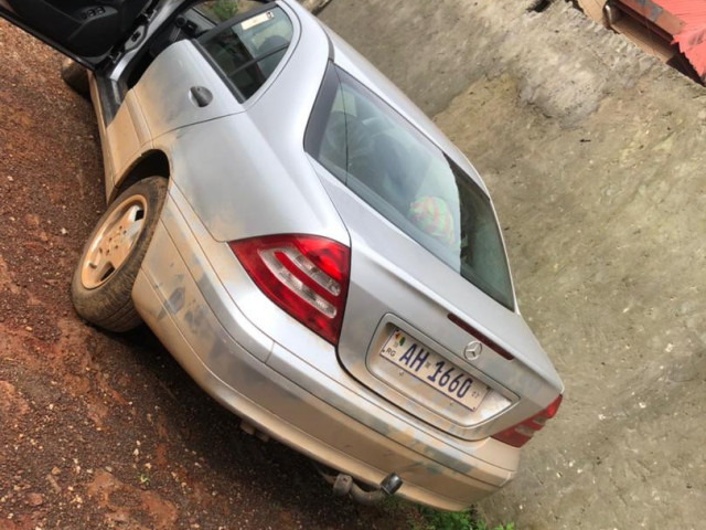 Mercedes-Benz Classe C, Voitures, Conakry
