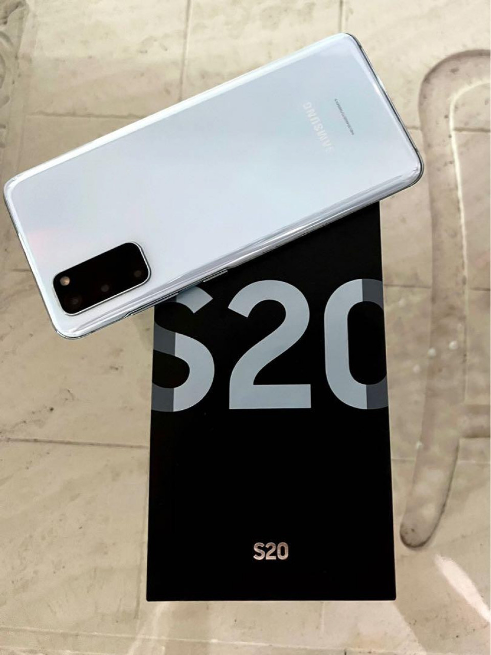 Samsung Galaxy S20, Téléphones Mobiles, Conakry