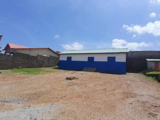 Usine d'Eaux, Locaux Commerciaux, Coyah