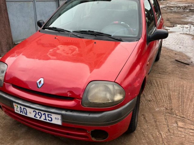 Renault Clio, Voitures, Conakry