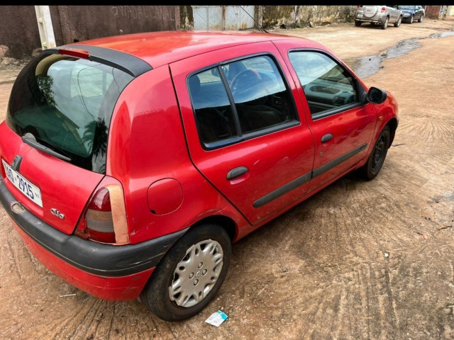 Renault Clio, Voitures, Conakry