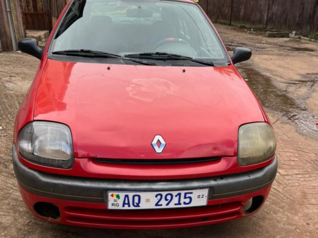 Renault Clio, Voitures, Conakry