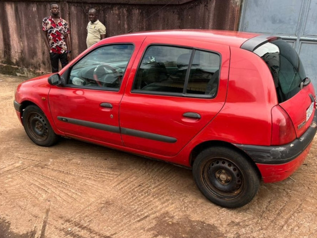 Renault Clio, Voitures, Conakry