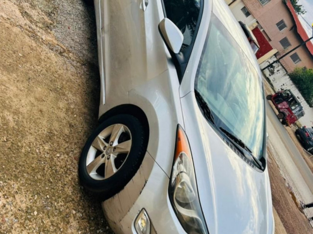 Hyundai Elantra, Voitures, Conakry