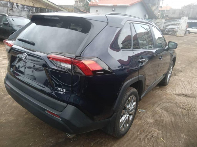Toyota RAV4, Voitures, Conakry