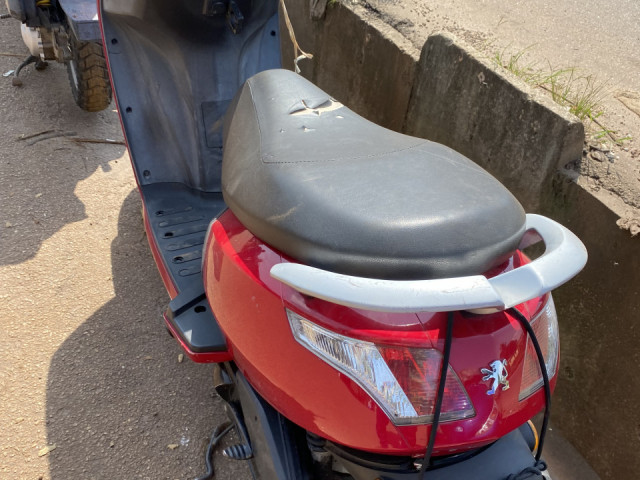 Scooter Peugeot Kisbee, Motos - Scooters, Conakry