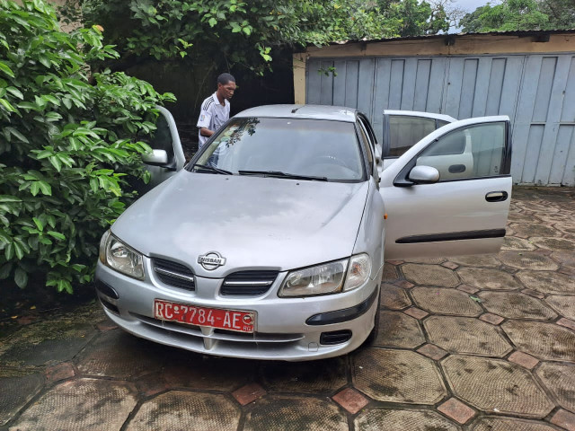 Nissan Almera, Voitures, Conakry
