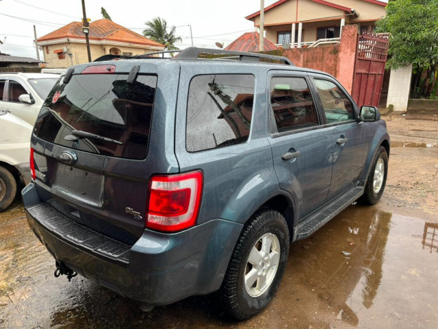 Ford Escape, Voitures, Conakry