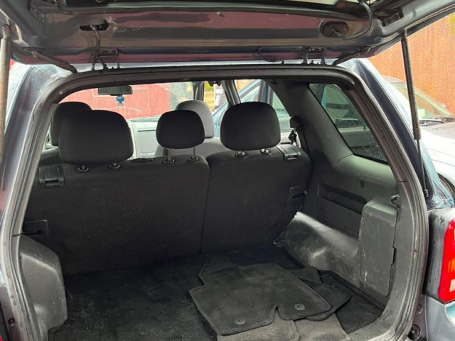 Ford Escape, Voitures, Conakry