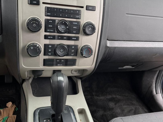 Ford Escape, Voitures, Conakry