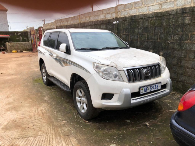 Toyota Land Cruiser Prado, Voitures, Conakry