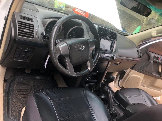 Toyota Land Cruiser Prado, Voitures, Conakry