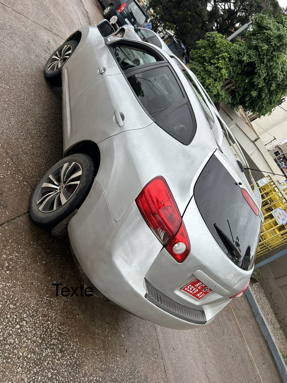Nissan Rogue, Voitures, Conakry