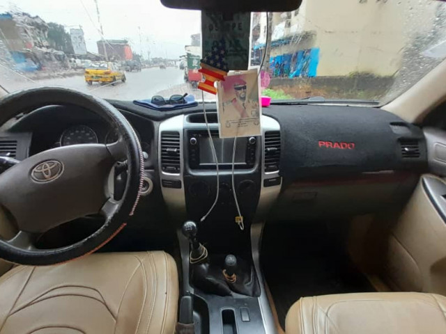 Toyota Land Cruiser Prado, Voitures, Conakry