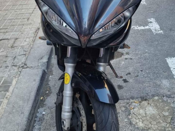 Différentes Yamaha FZ6, Motos - Scooters, Conakry