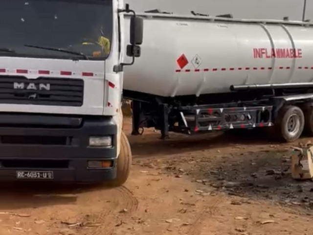 Camion Citerne MAN TGS, Camions - Autobus, Conakry