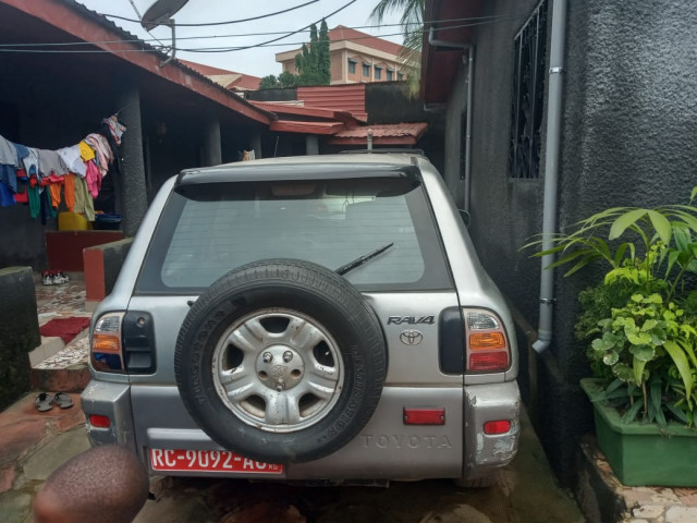 Toyota RAV4, Voitures, Conakry