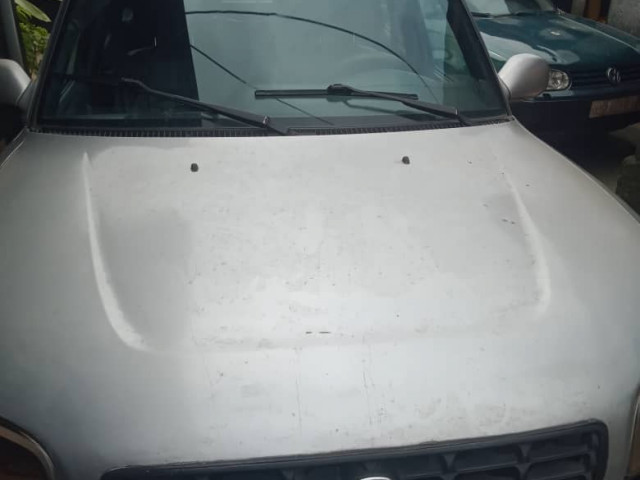 Toyota RAV4, Voitures, Conakry