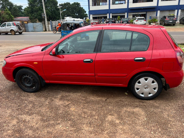 Nissan Almera, Voitures, Conakry