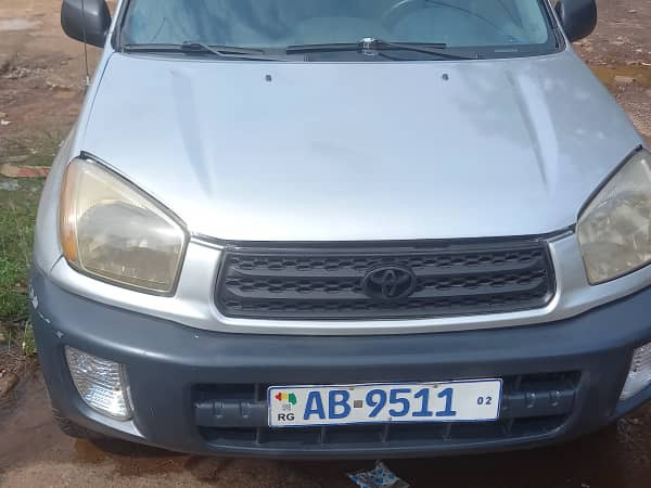 Toyota RAV4, Voitures, Conakry