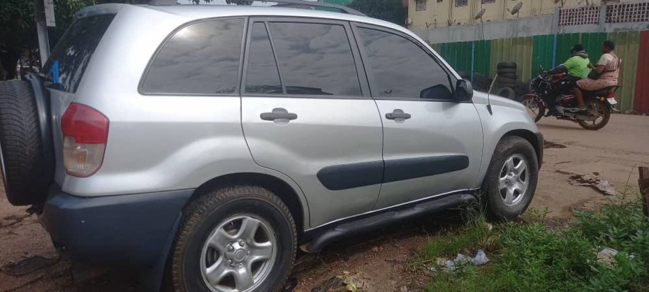 Toyota RAV4, Voitures, Conakry