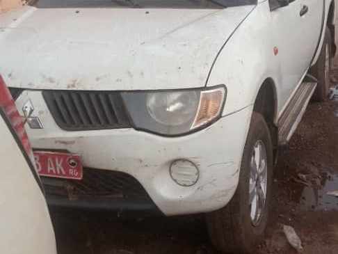 Mitsibushi L200, Voitures, Conakry