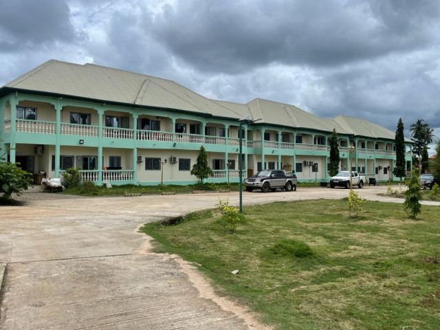 Bâtiment à Maferenya, Locaux Commerciaux, Conakry