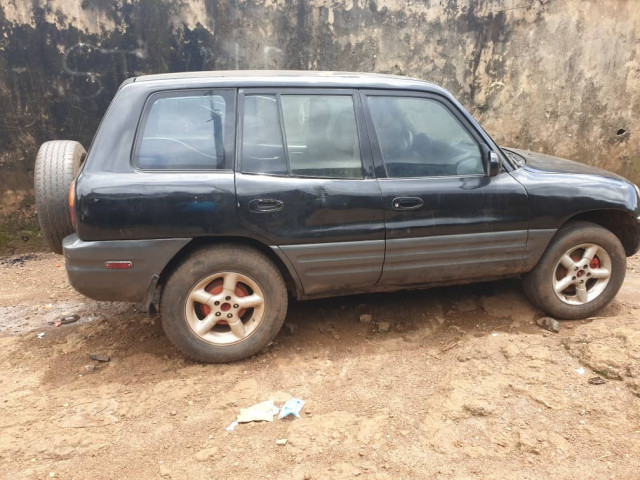 Toyota RAV4, Voitures, Conakry
