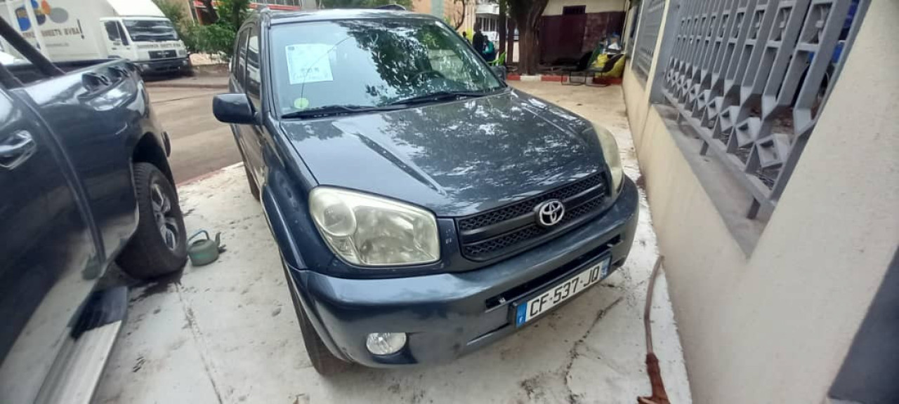 Toyota RAV4, Voitures, Conakry