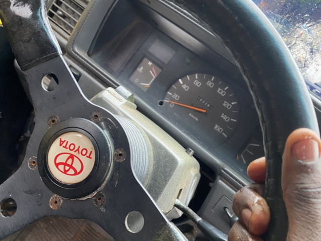 Toyota Hillux, Voitures, Conakry