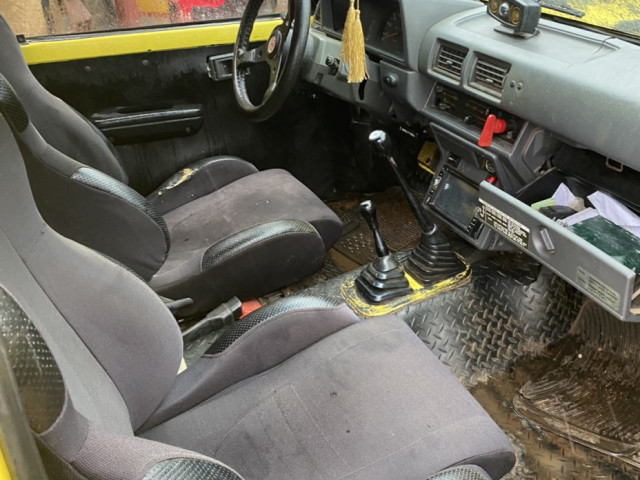 Toyota Hillux, Voitures, Conakry