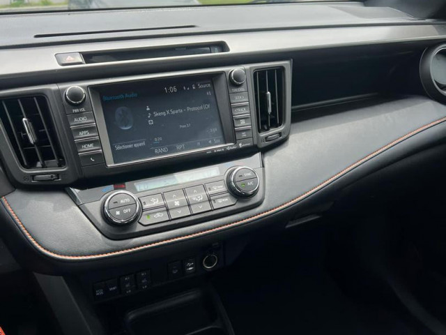 Toyota RAV4, Voitures, Conakry