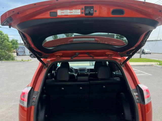 Toyota RAV4, Voitures, Conakry