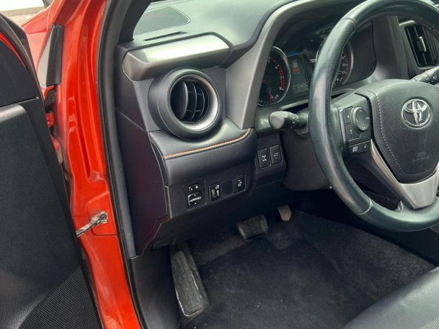 Toyota RAV4, Voitures, Conakry